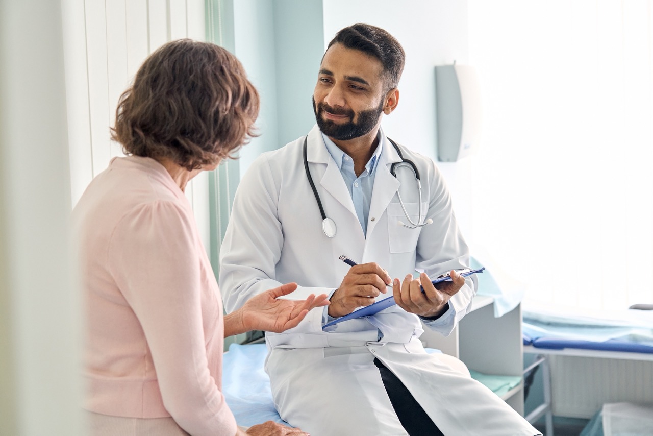 patient and doctor discussing